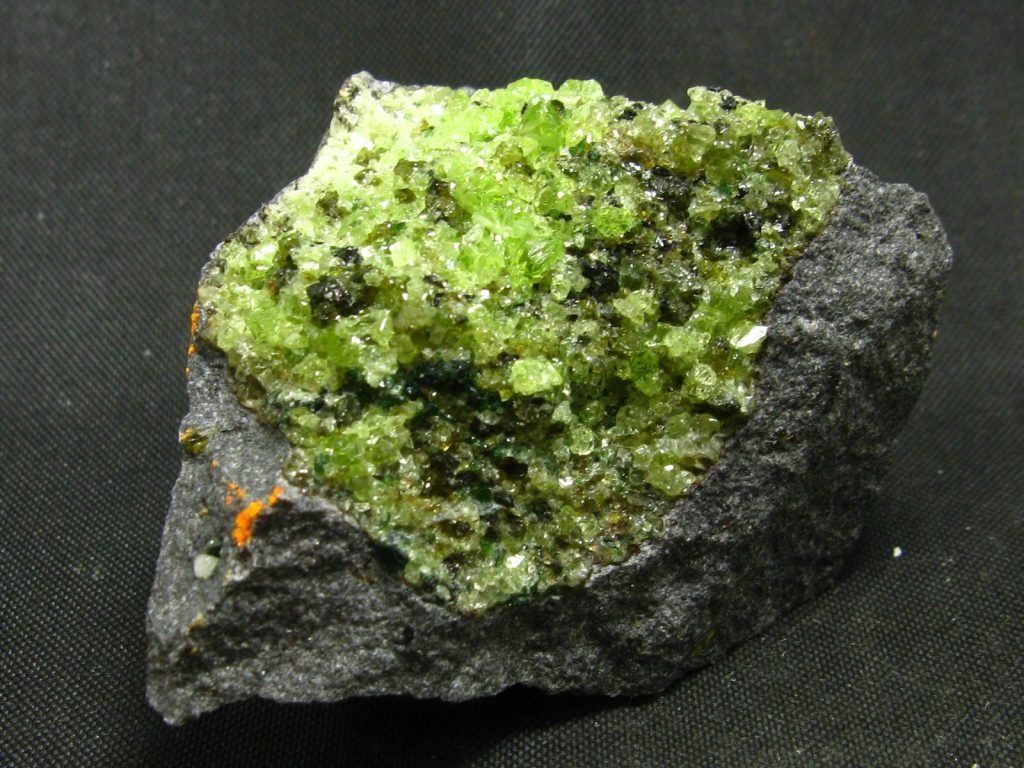 Buy High-Quality Olivine Online – Best Prices & Worldwide Shipping
